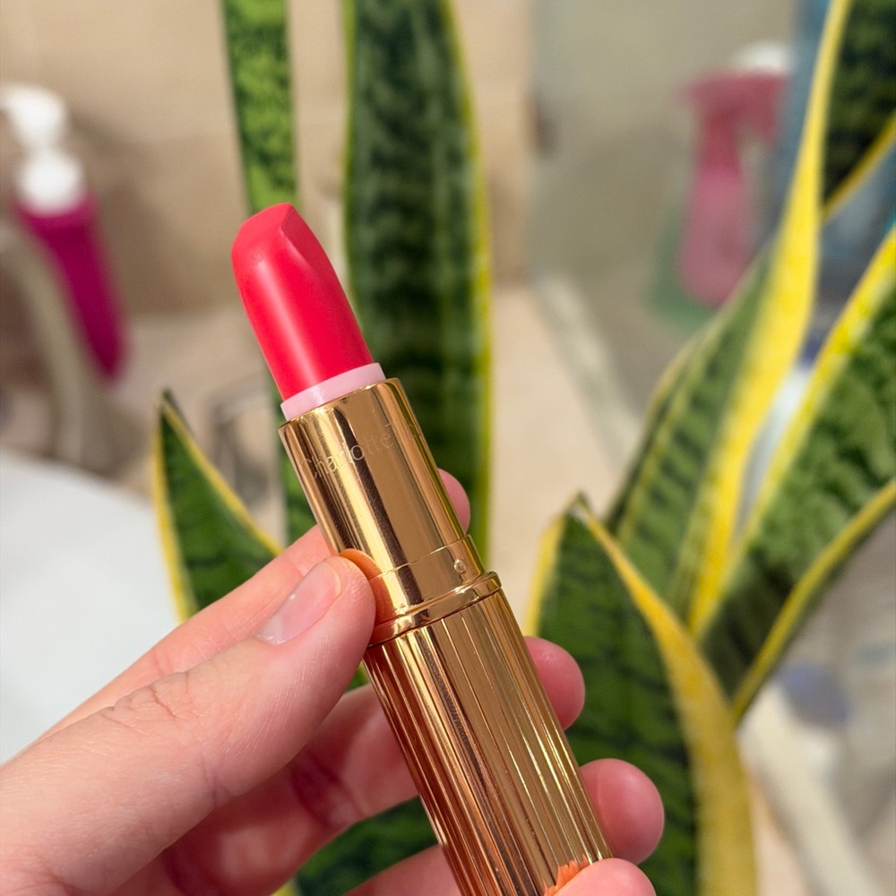 Charlotte Tilbury Vibrant Pink Lipstick in Gold Case